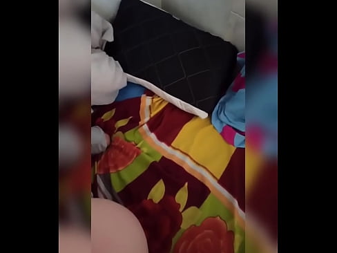 ❤️ Mano kambariokė lieka namuose viena, nes jos vyras atostogauja, o aš pasinaudoju proga ją išdulkinti ir užpildyti jos užpakalį pienu ️ Gražus porno prie lt.serviporno.ru